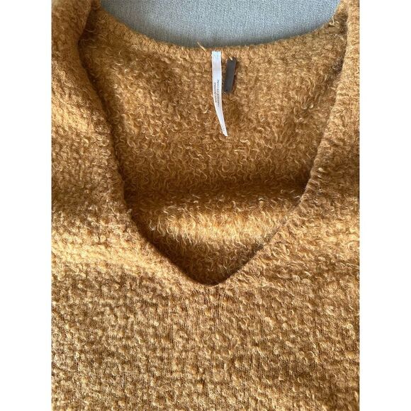 Free People Women's Oversized Knit Sweater Gold V-Neck Pullover M - Picture 6 of 6